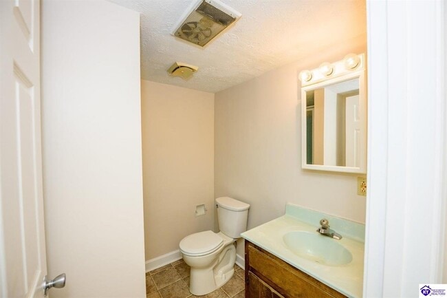 Building Photo - 5918 S Wilson Rd