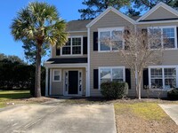 Building Photo - 9162 Maple Grove Dr