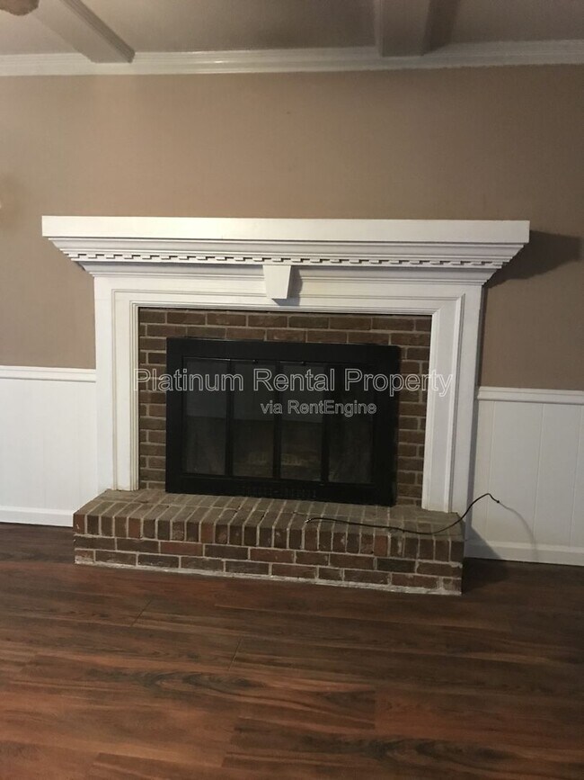 Building Photo - 2990 Summit Ridge