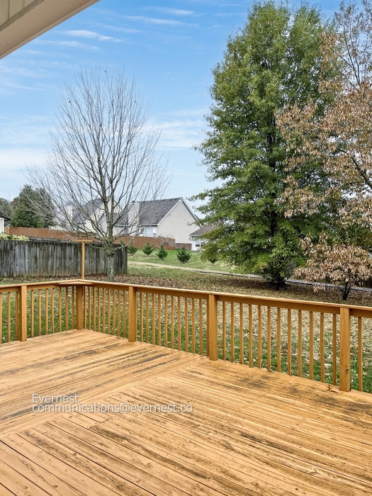 Building Photo - 1012 Golf View Way