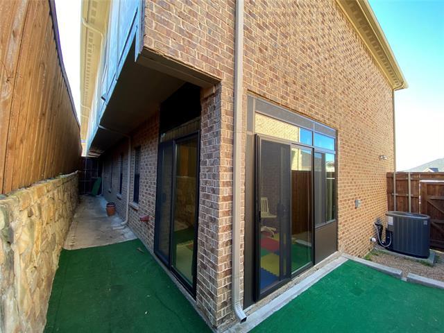 Building Photo - 3540 Manesh Dr