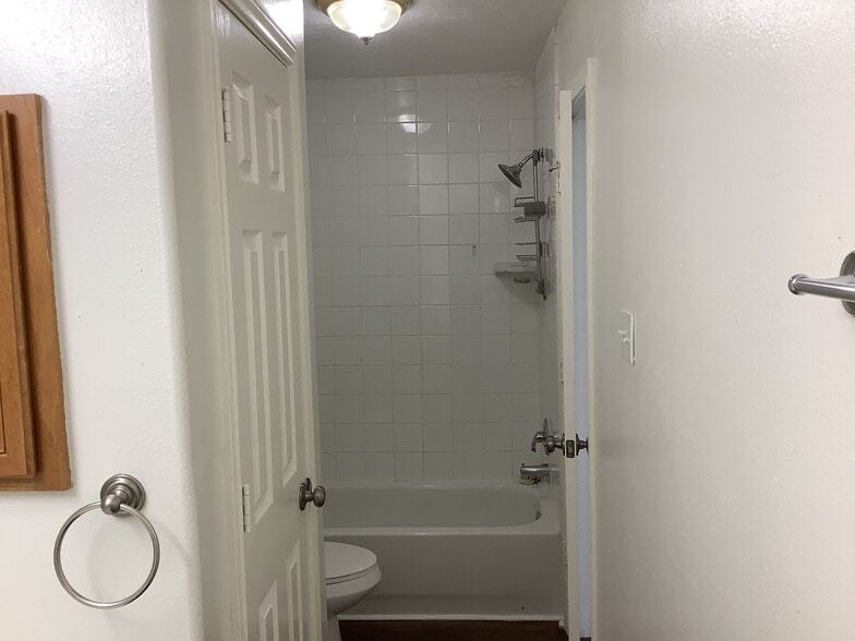 Building Photo - 3340 Zubin Ln
