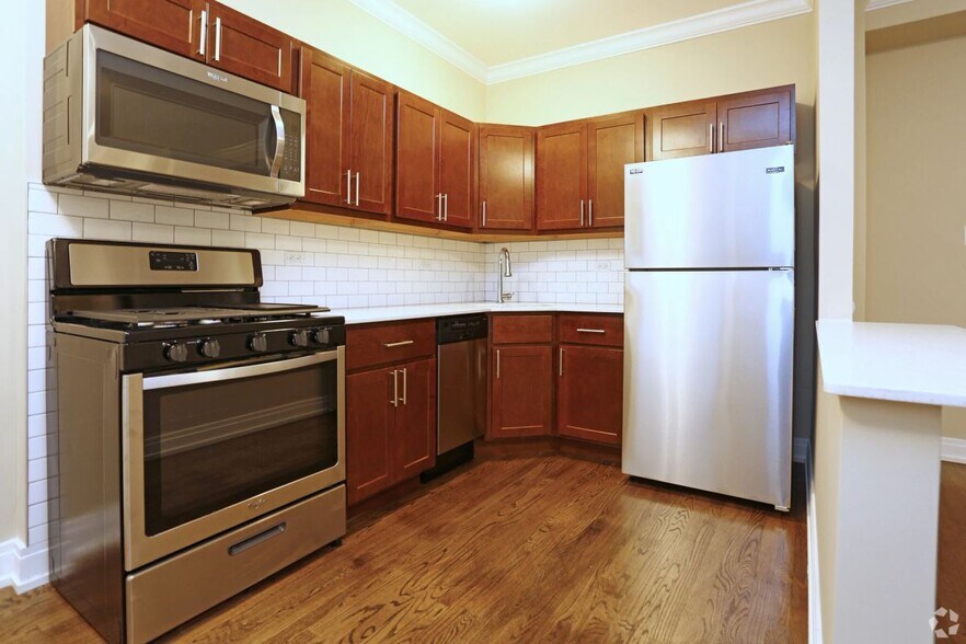 Building Photo - 901 W Argyle St