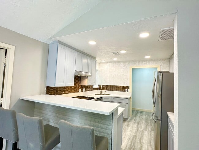 Building Photo - 11922 Sea Shore Dr