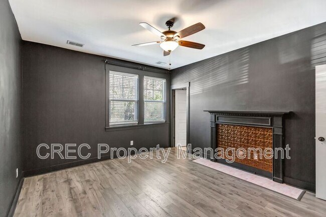 Building Photo - 3988 Hillyard St