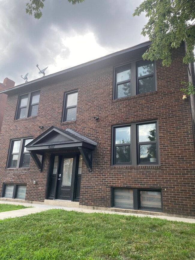 Building Photo - 4217 Blaine Ave