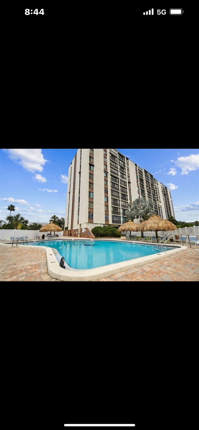 Building Photo - 255 Dolphin Point