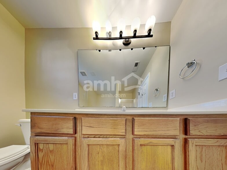 Building Photo - 6300 Willowdell Dr