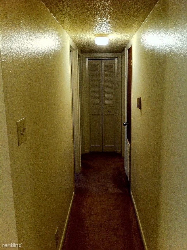 Building Photo - 1615 Wellerman Rd