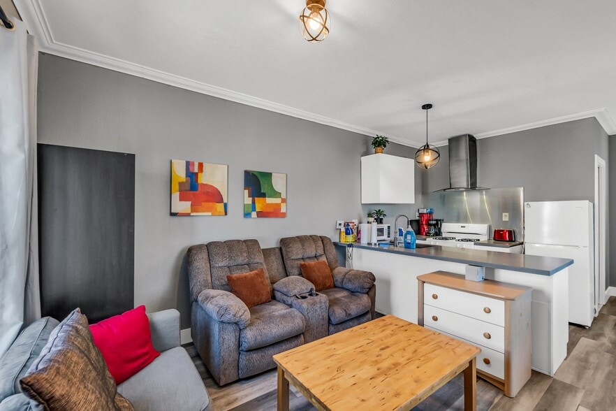 Building Photo - 701 Railroad Ave