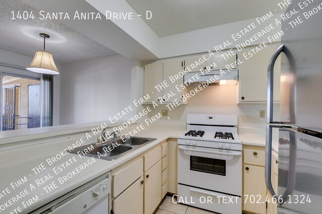Building Photo - 1404 Santa Anita Dr