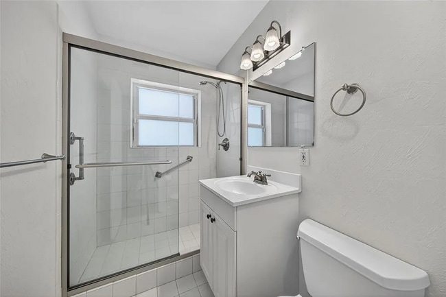 Building Photo - 1415 NE 17th Terrace