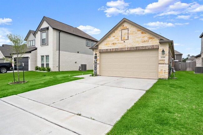 Building Photo - 4318 Wyanngate Dr