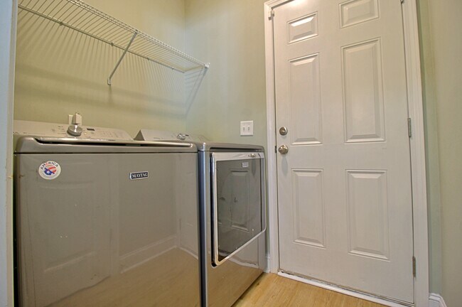 Building Photo - 1208 Cypress Fall Cir