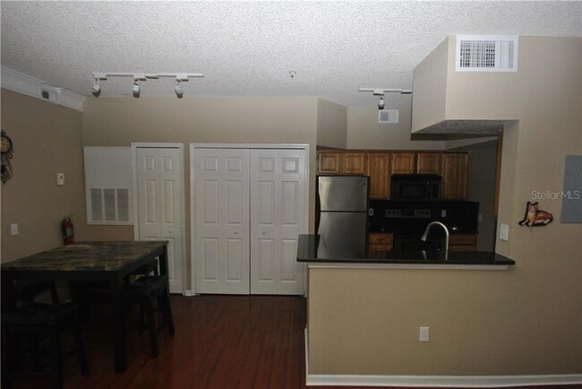Building Photo - 13103 Mulberry Park Dr
