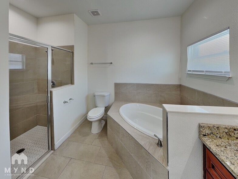 Building Photo - 9 Cecilia Way