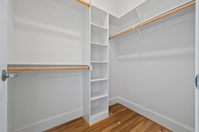 Building Photo - 3807 Burt Dr
