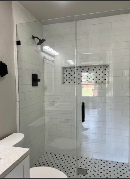 Building Photo - 4010 Neer Ave