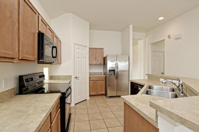 Building Photo - 207 Hoot Owl Ln N