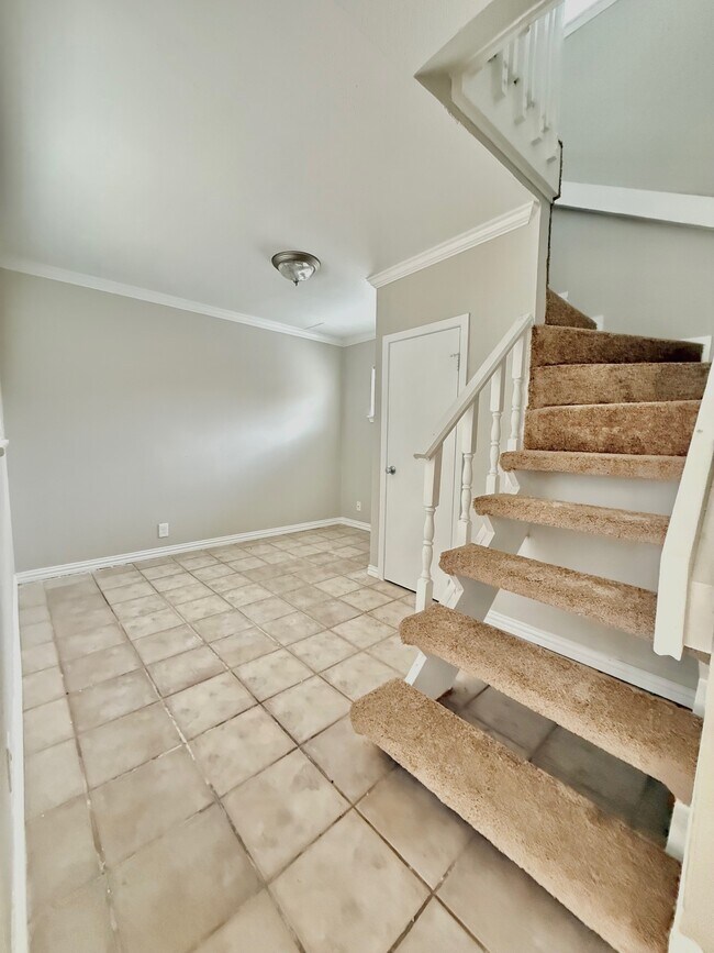 Building Photo - 1518 Wirt Rd