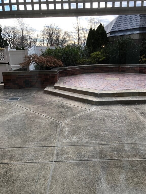 Building Photo - 950 Massachusetts Ave