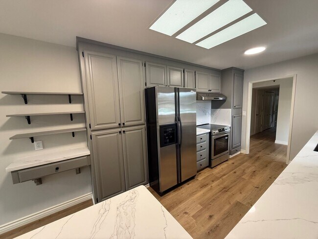 Building Photo - Stunning Saratoga Home; 3 Bedroom + Loft Must See!!