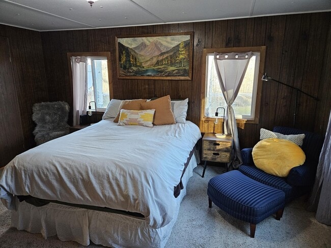 Building Photo - 2006 WY-352