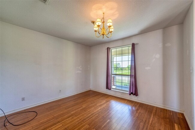 Building Photo - 4705 Farmington Rd