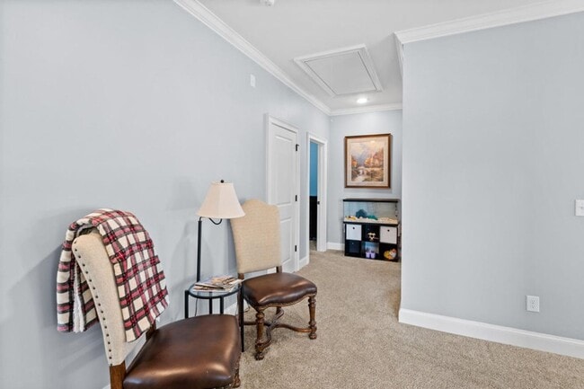 Building Photo - 3067 Rosewood Dr