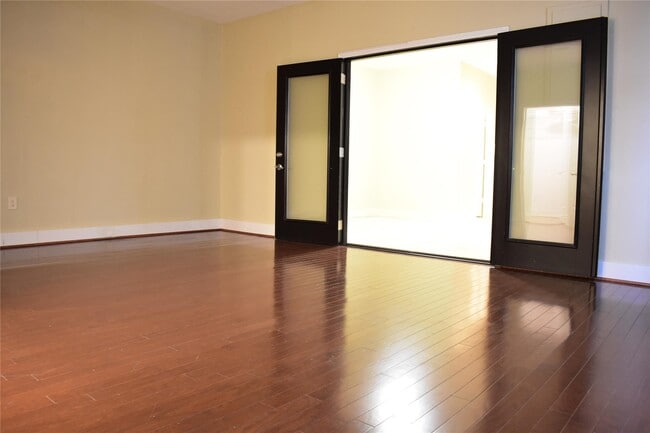 Building Photo - 5515 Petty St