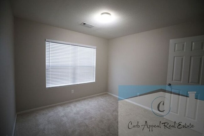 Building Photo - Beautiful 4 bedroom/2 bath home - Nettleton