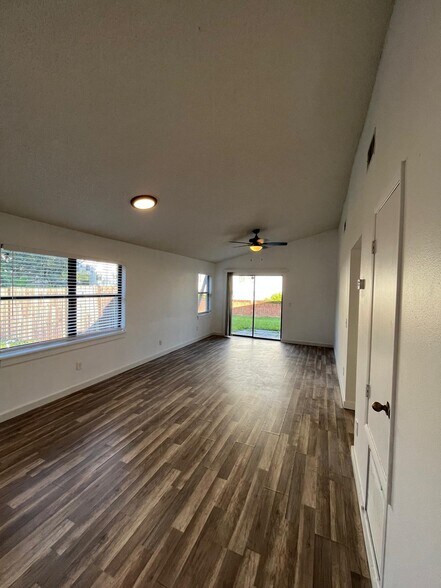 Building Photo - 3228 Vishaal Dr