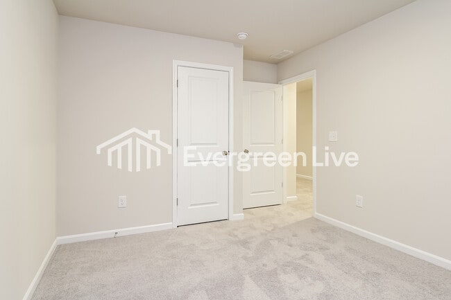 Building Photo - ready