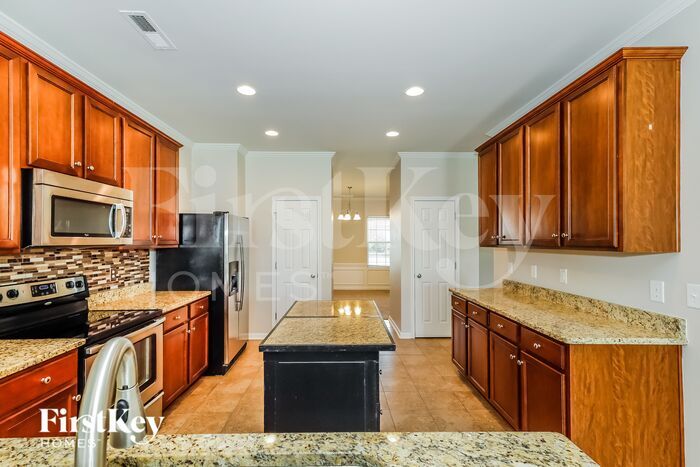 Building Photo - 2019 Blue Range Rd