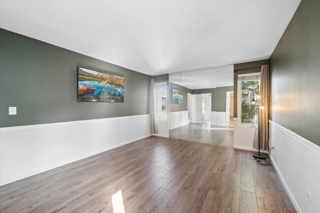 Building Photo - 1050 S Monaco St Pkwy