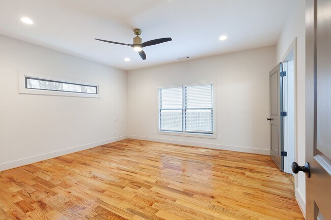 Building Photo - Conveniently Located 4bd/3ba Home Minutes From ATLBeltLine w/ Private Backyard!