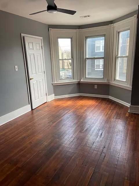 Building Photo - 520 N 53rd St