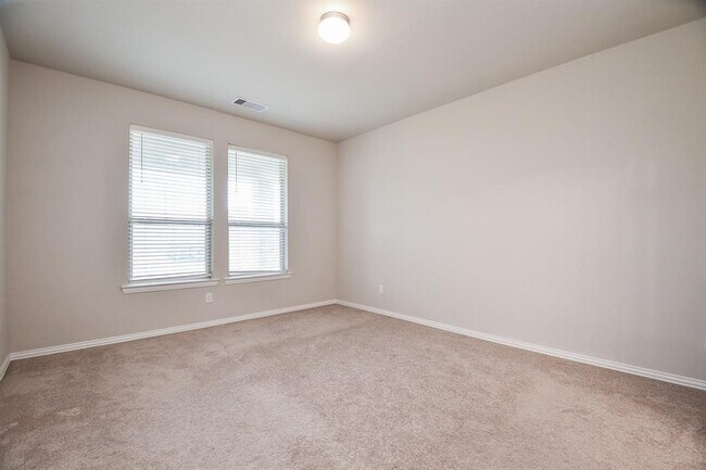 Building Photo - 15219 Stuart Bat Cave Ln