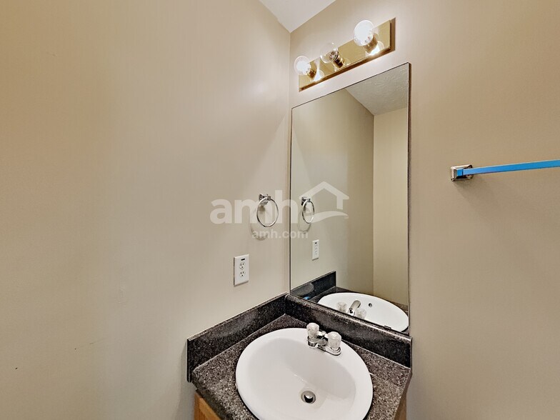 Building Photo - 1151 Folkstone Dr