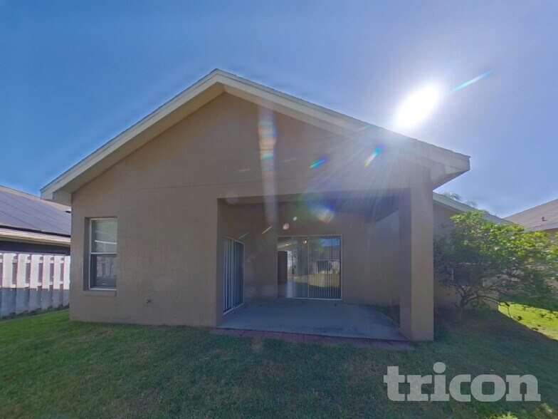 Building Photo - 248 Wescliff Dr