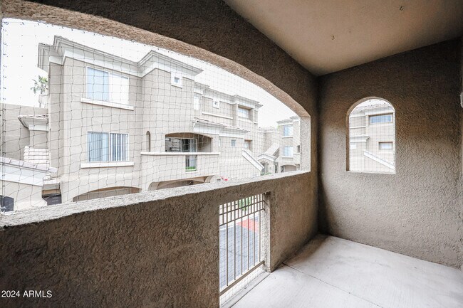 Building Photo - 4644 N 22nd St