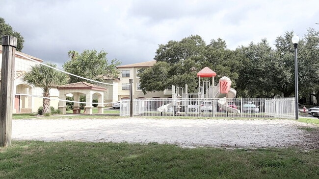 Building Photo - 832 Camargo Way