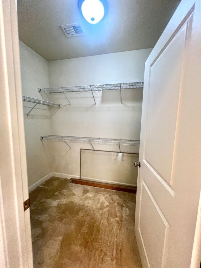 Building Photo - Beautiful 2 Bedroom 2 Bathroom Located in Sellar's Cove, Minutes from Carolina Beach!