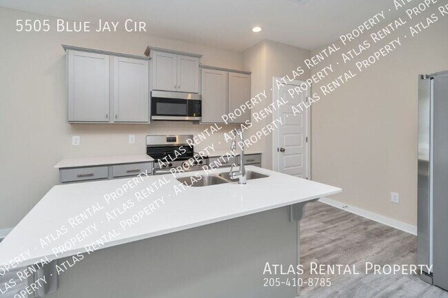 Building Photo - 5505 Blue Jay Cir
