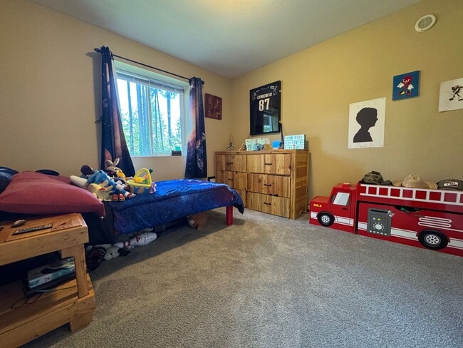 Building Photo - Spacious 4-Bedroom Home in Gated Clearwood...