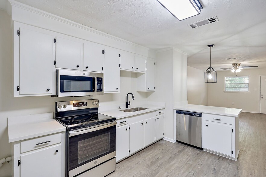 Interior Photo - Prescott