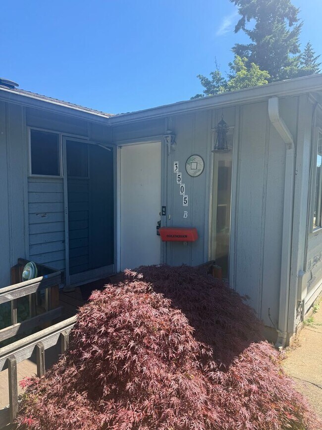 Building Photo - 3505 K St
