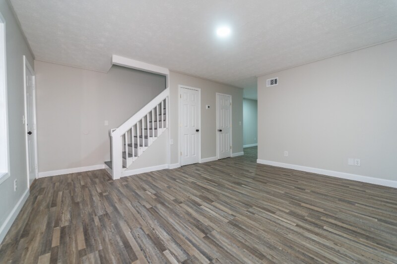 Building Photo - 162 Cumberland Rd