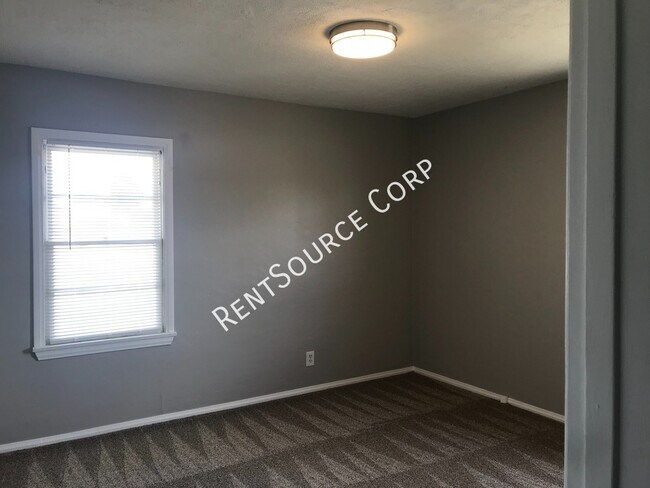 Building Photo - 44644 20th St W