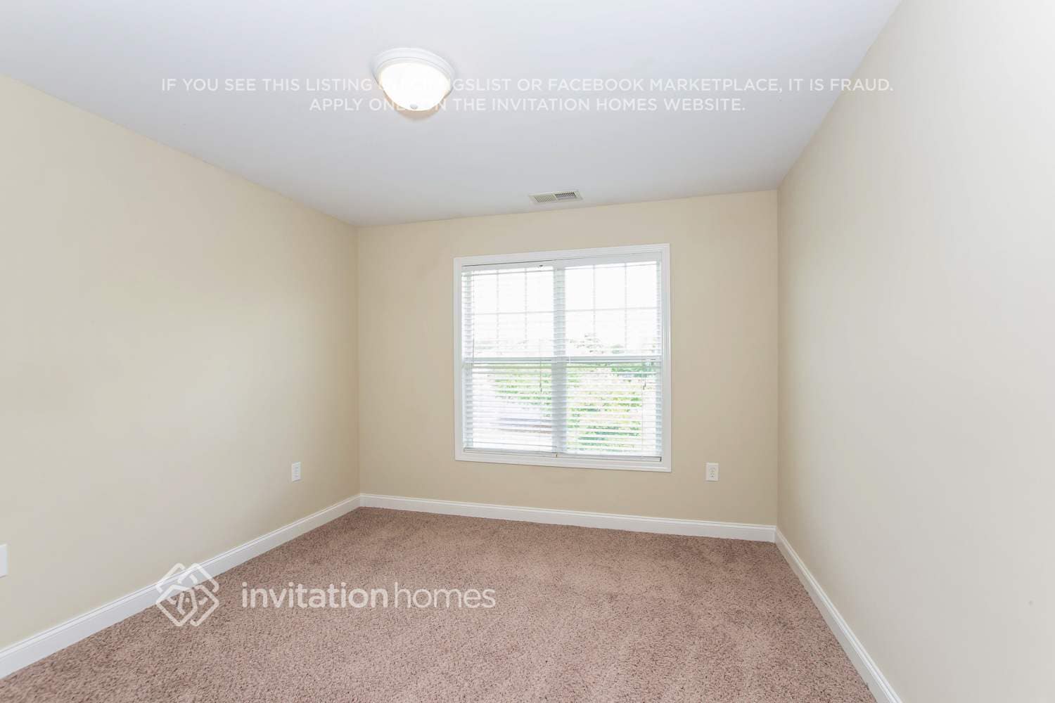 Building Photo - 9011 Magna Ln
